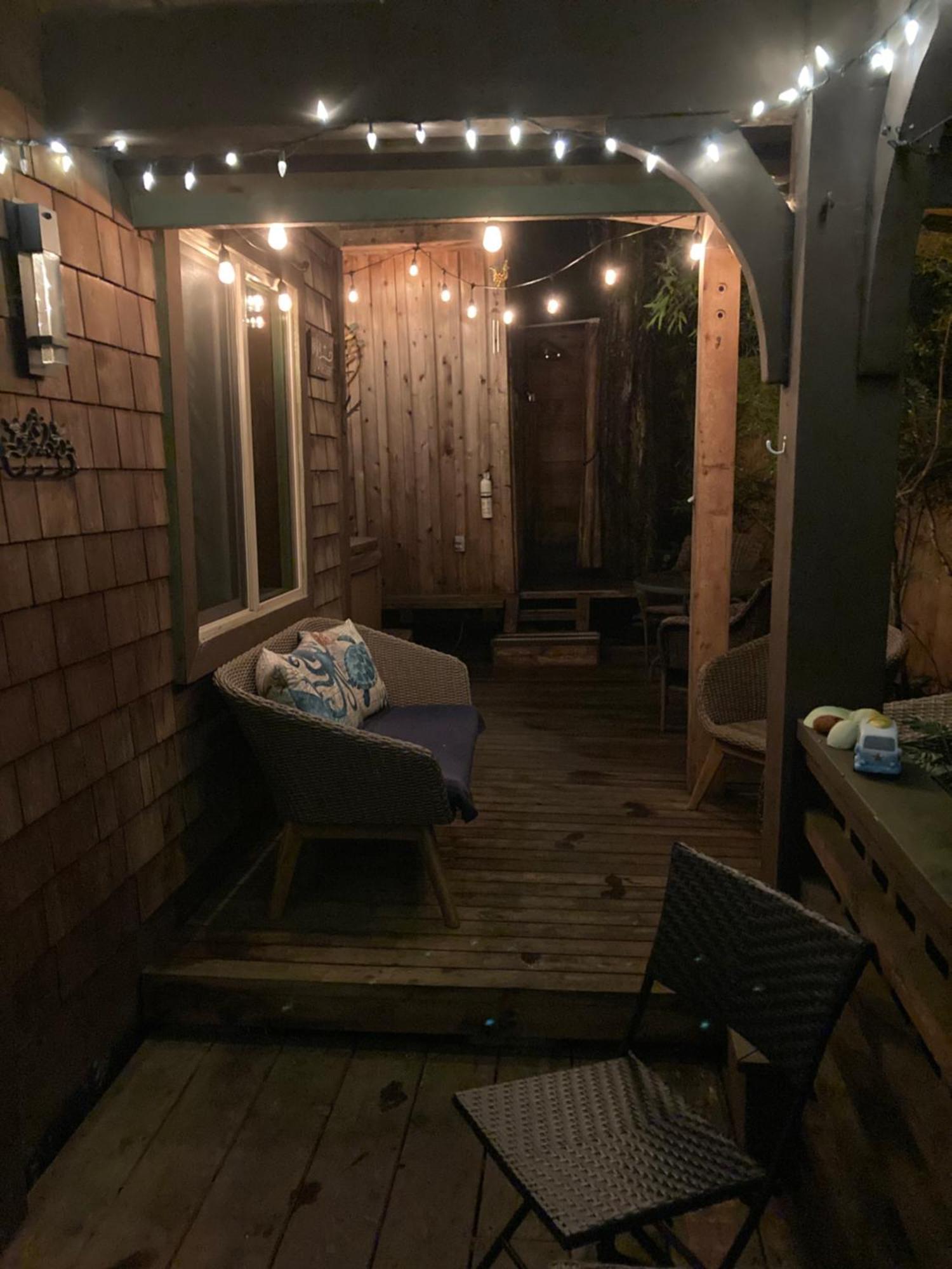 Forest Sweet Retreat Hot Tub & Wood Fired Sauna Ucluelet Esterno foto